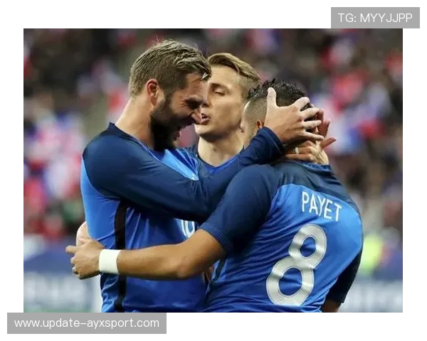 AC米兰肋部压制由连续跑动建立