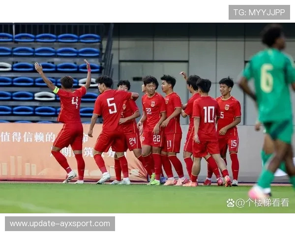 大连球员备战画面曝光,球员士气高昂被媒体捕捉 大连球员备战画面曝光,球员士气高昂被媒体捕捉