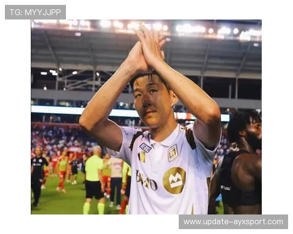 多特计划买断租借前锋，德媒称结果“十拿九稳”